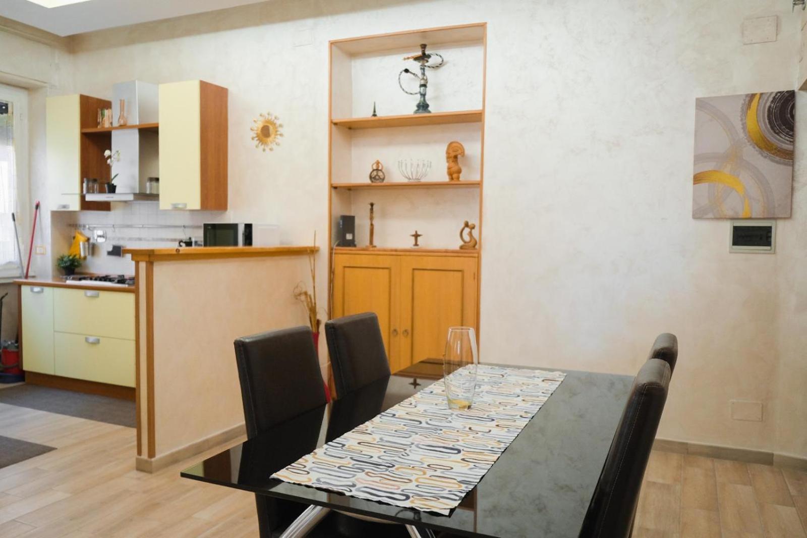 Lollo House Rom